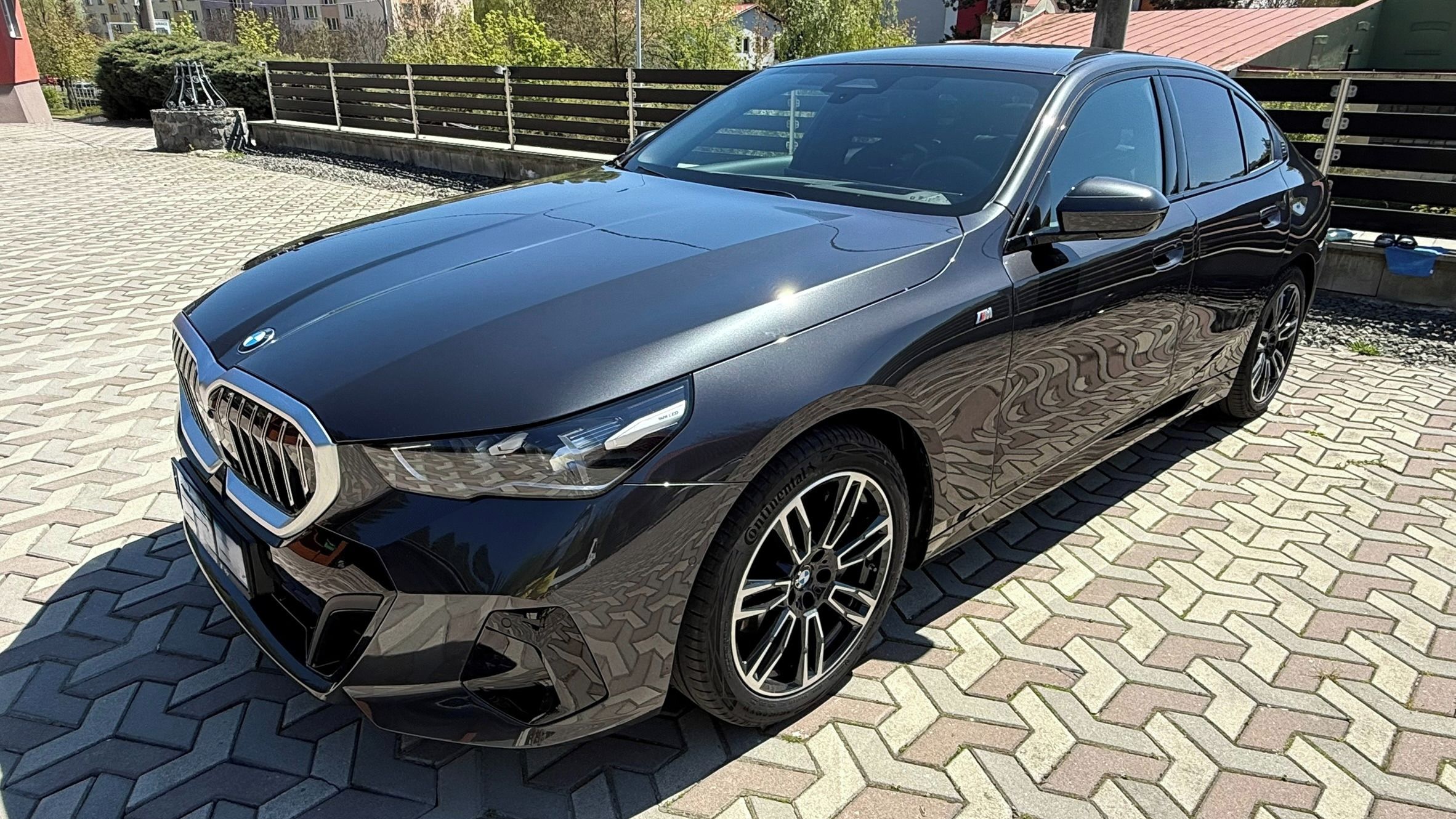 BMW Řada 5, 540D xDrive - fotka 4