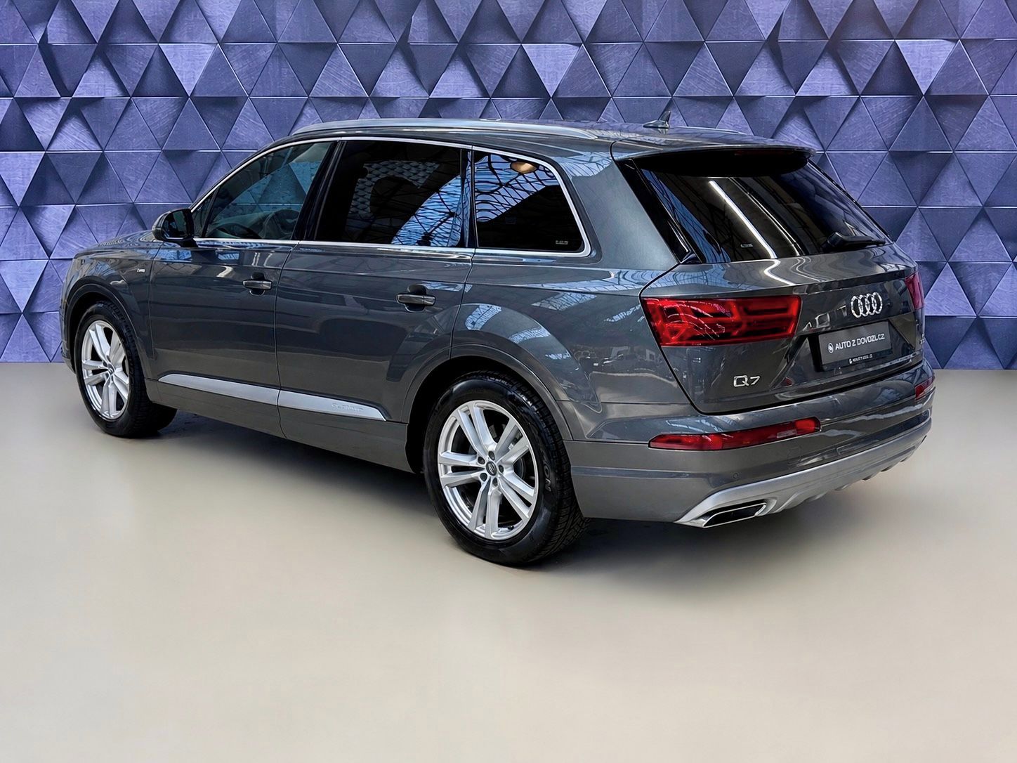 Audi Q7, 3.0TDI 200KW QUATTRO S-LINE - fotka 5