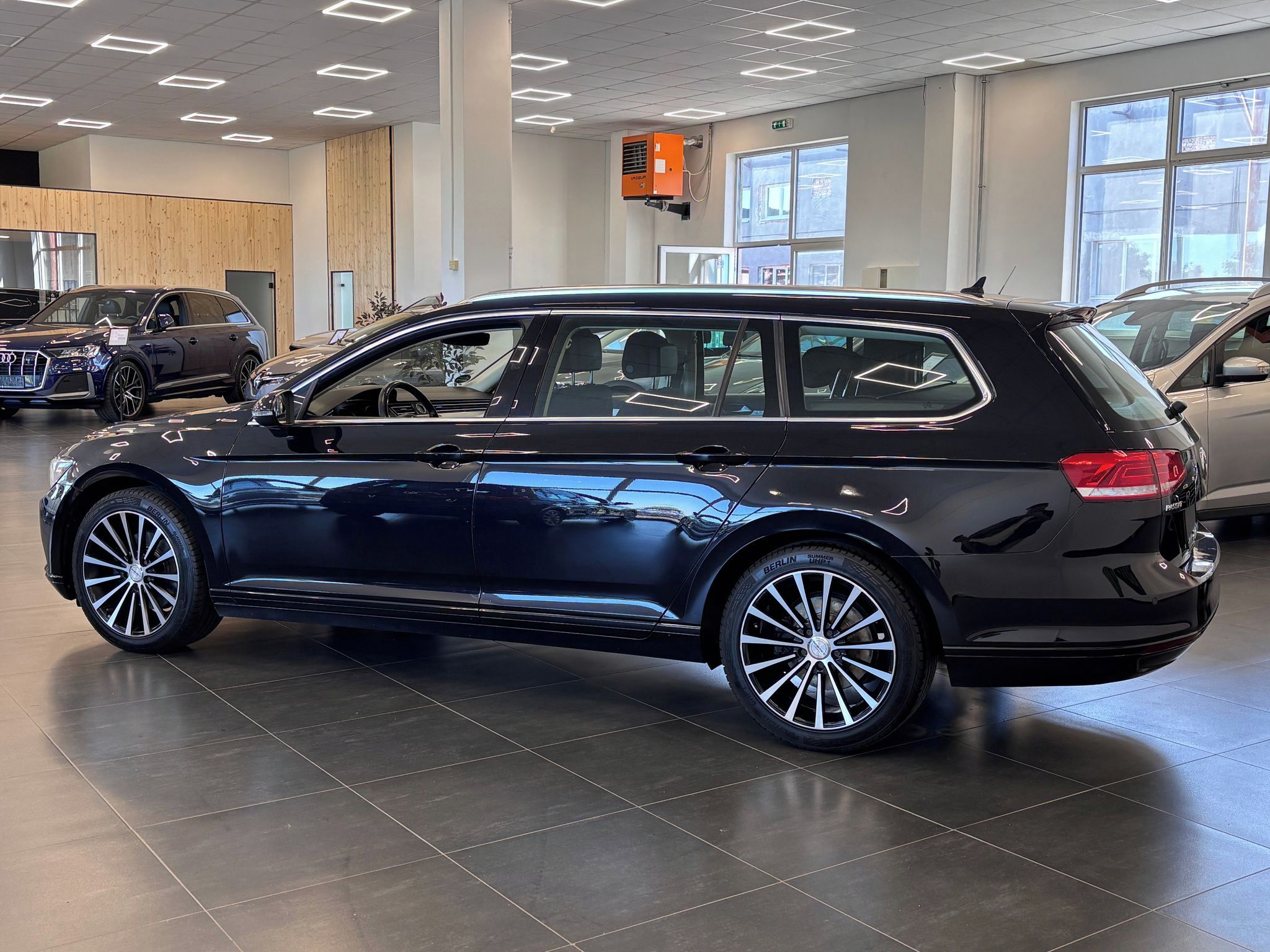 Volkswagen Passat, 2.0 TDI, 110kW - fotka 4