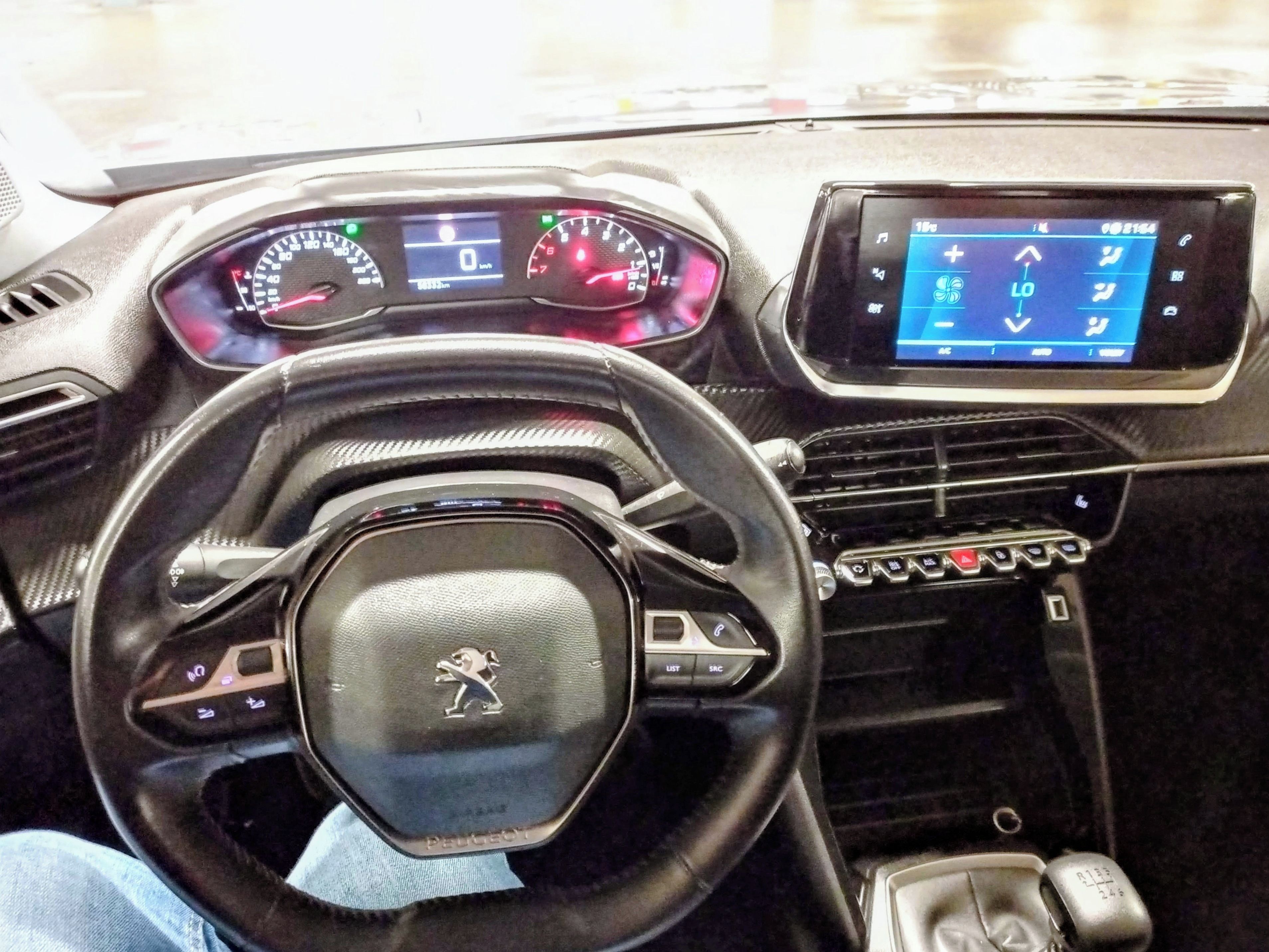 Peugeot 2008, 2008 ACTIVE1.2 Pure Tech 100 S - fotka 6