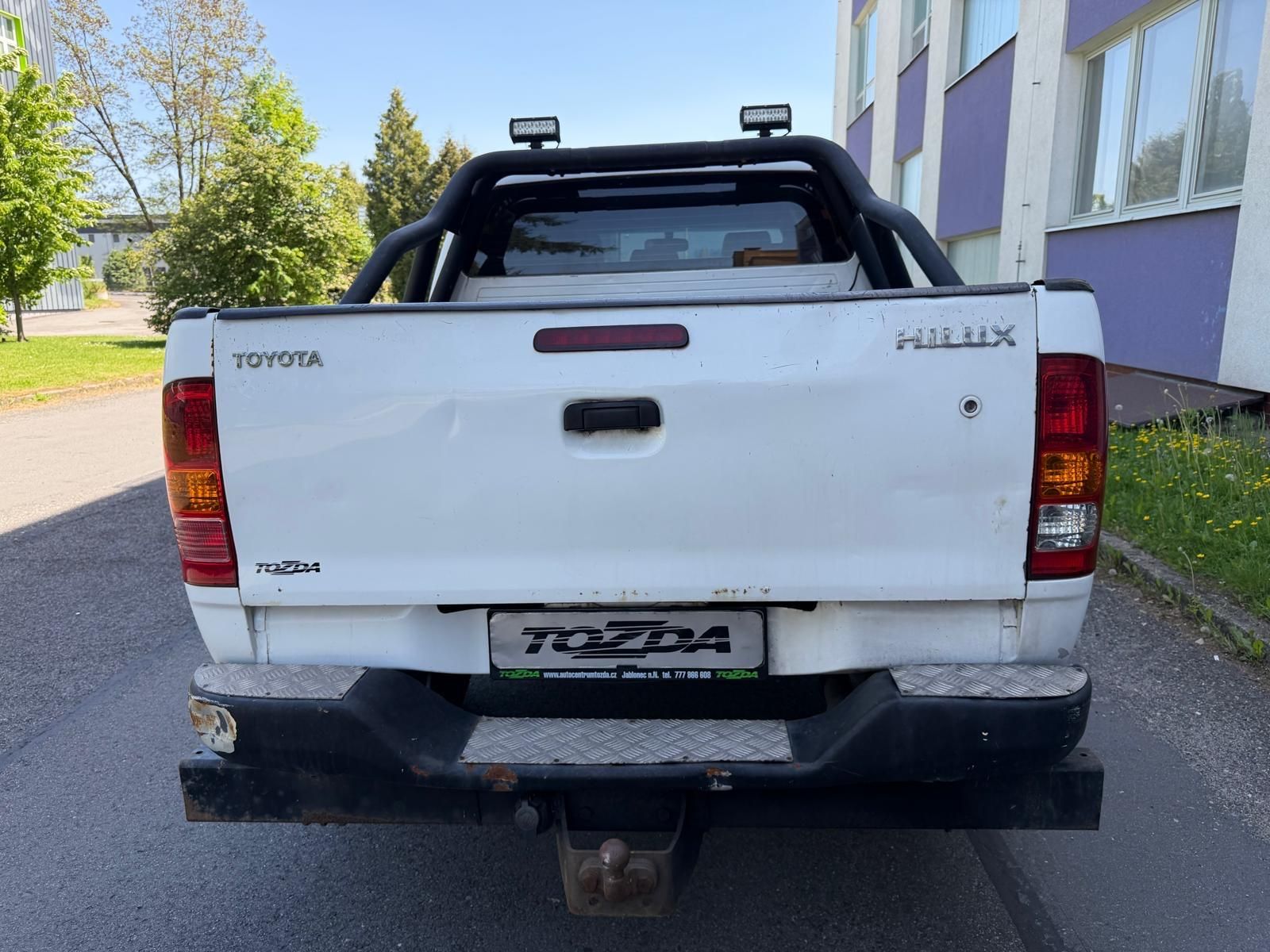 Toyota Hilux, 2,5 D-4D 4WD - fotka 4