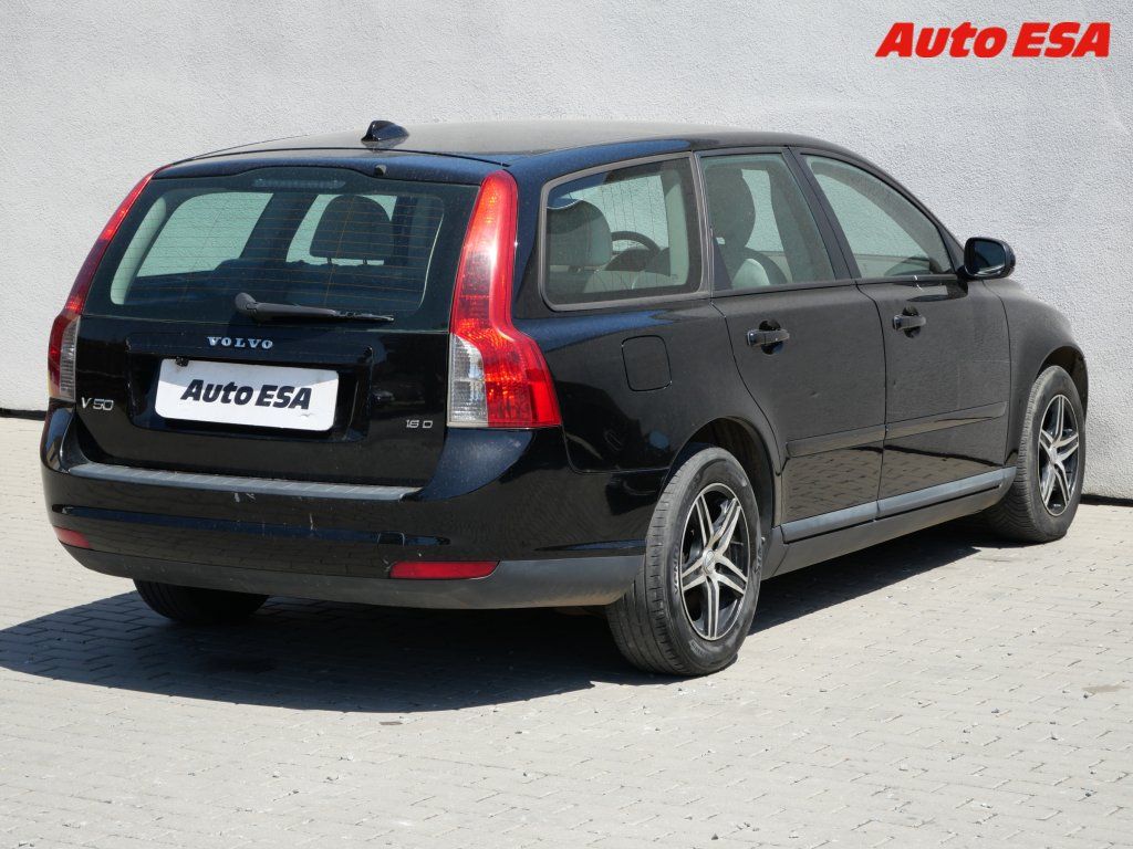 Volvo V50, 1.6D - fotka 4