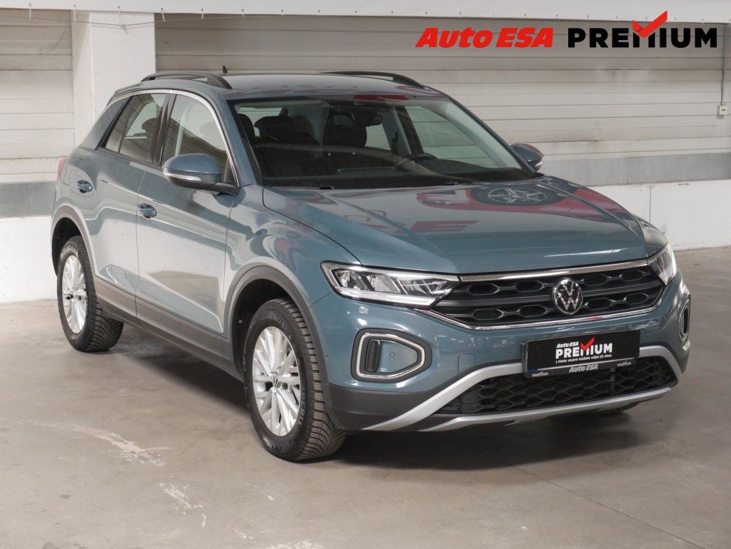 Volkswagen T-Roc, 1.5TSi,2.maj,ČR,Life,LED