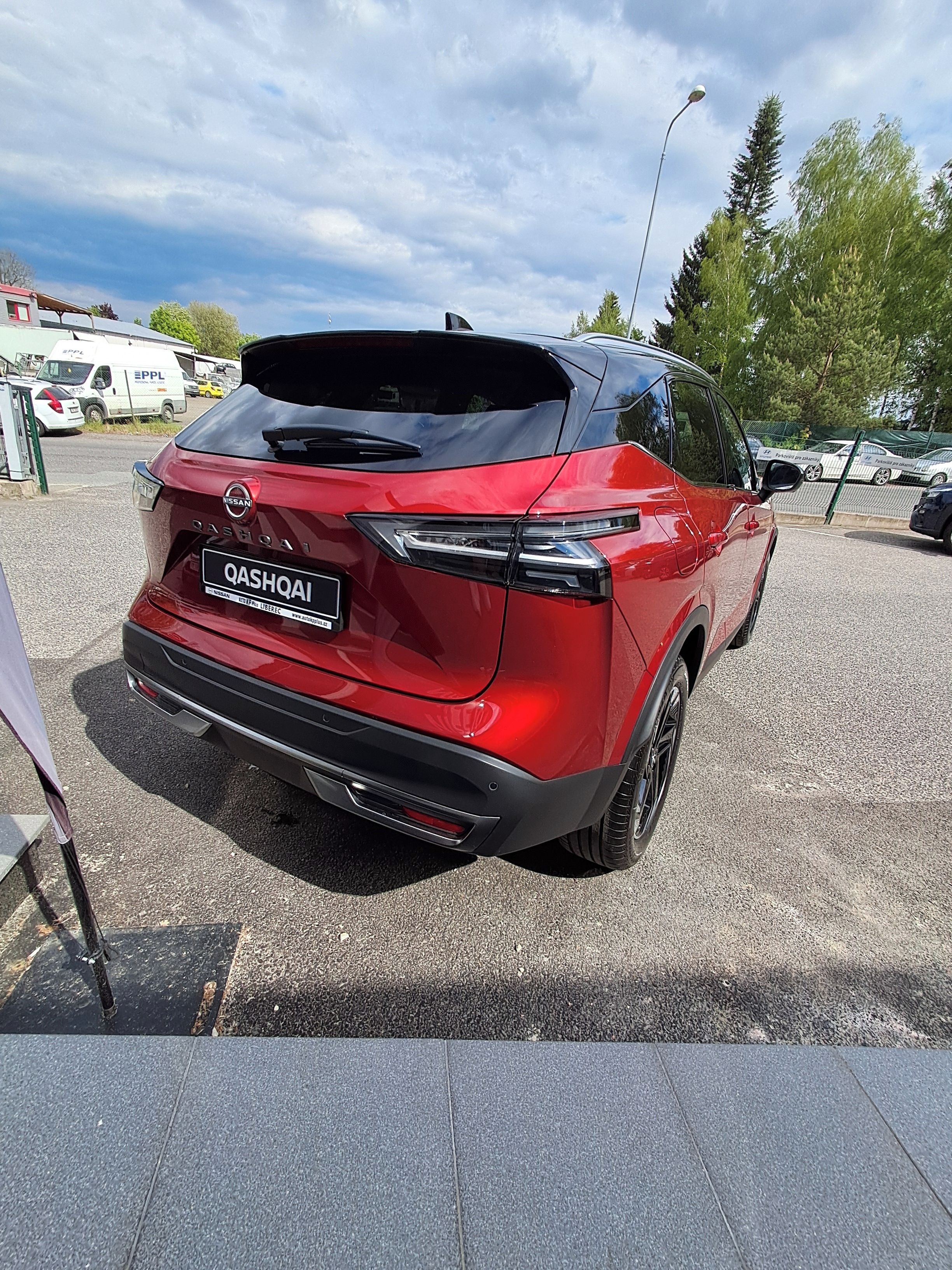 Nissan Qashqai, 1,3DIG-T mHEV 158k N-connecta - fotka 5