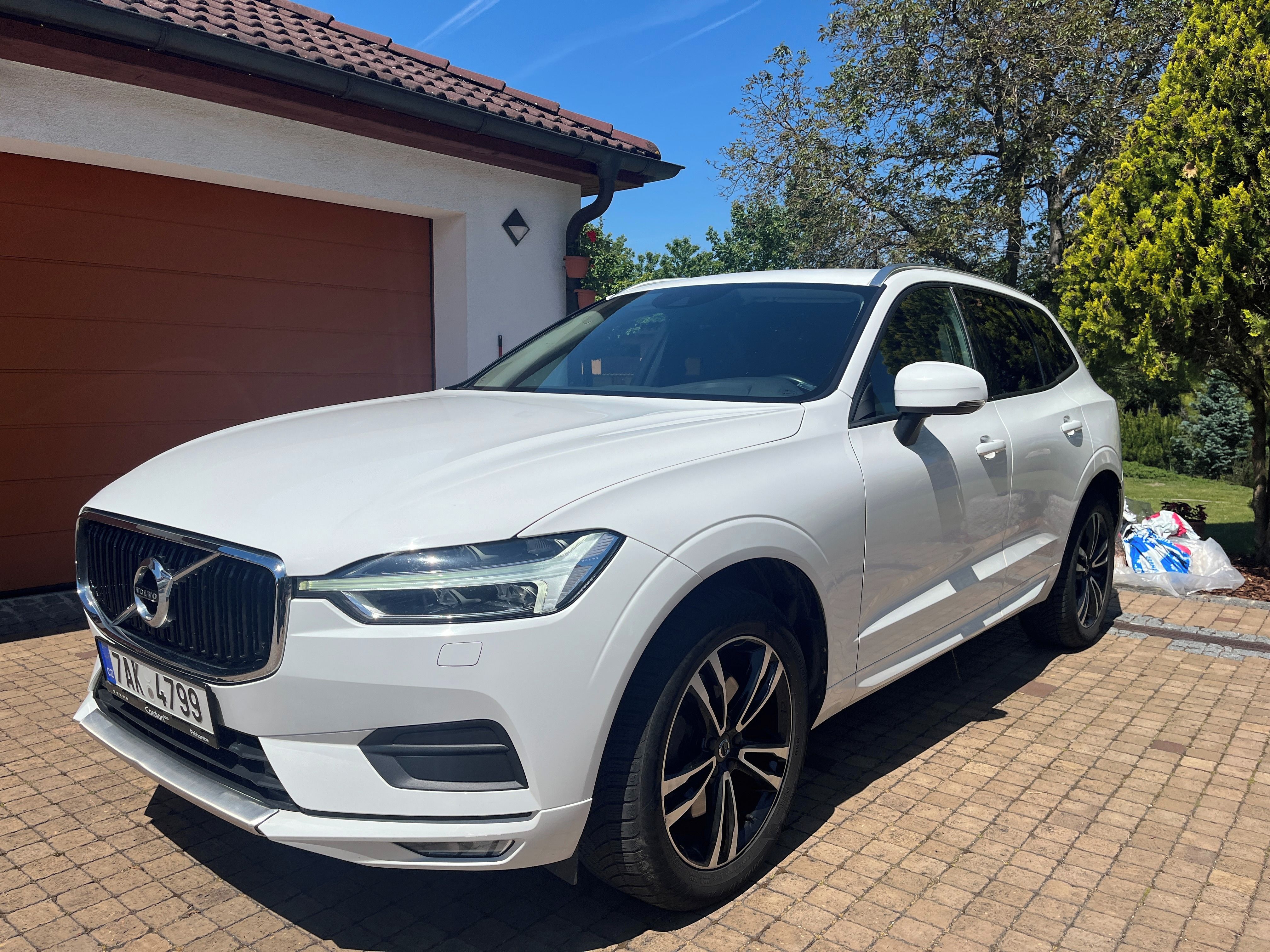 Volvo XC60, D5, 173kW, 4x4, ČR, servis - fotka 4