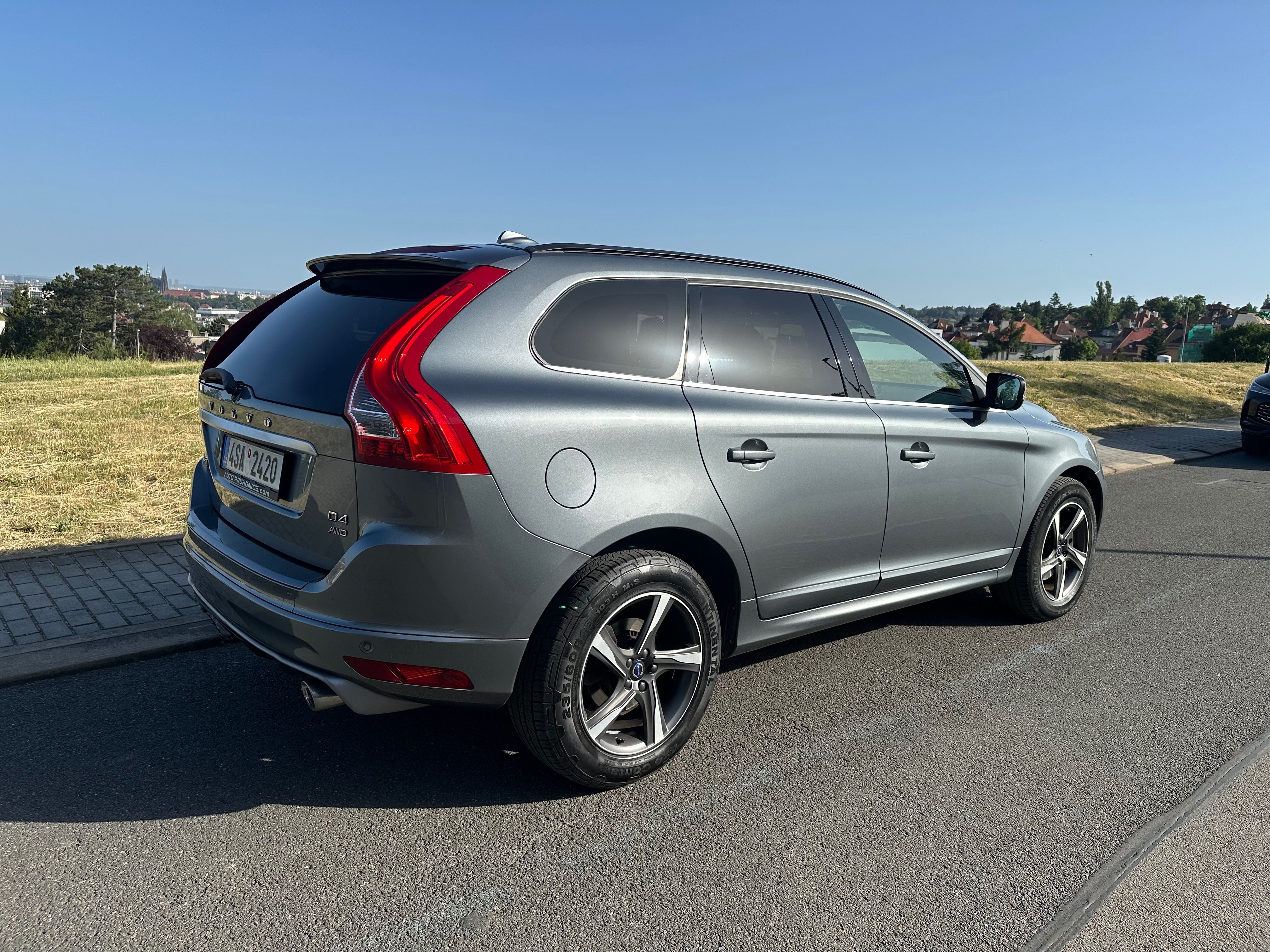 Volvo XC60, R-design, D4, 2.4l - fotka 5