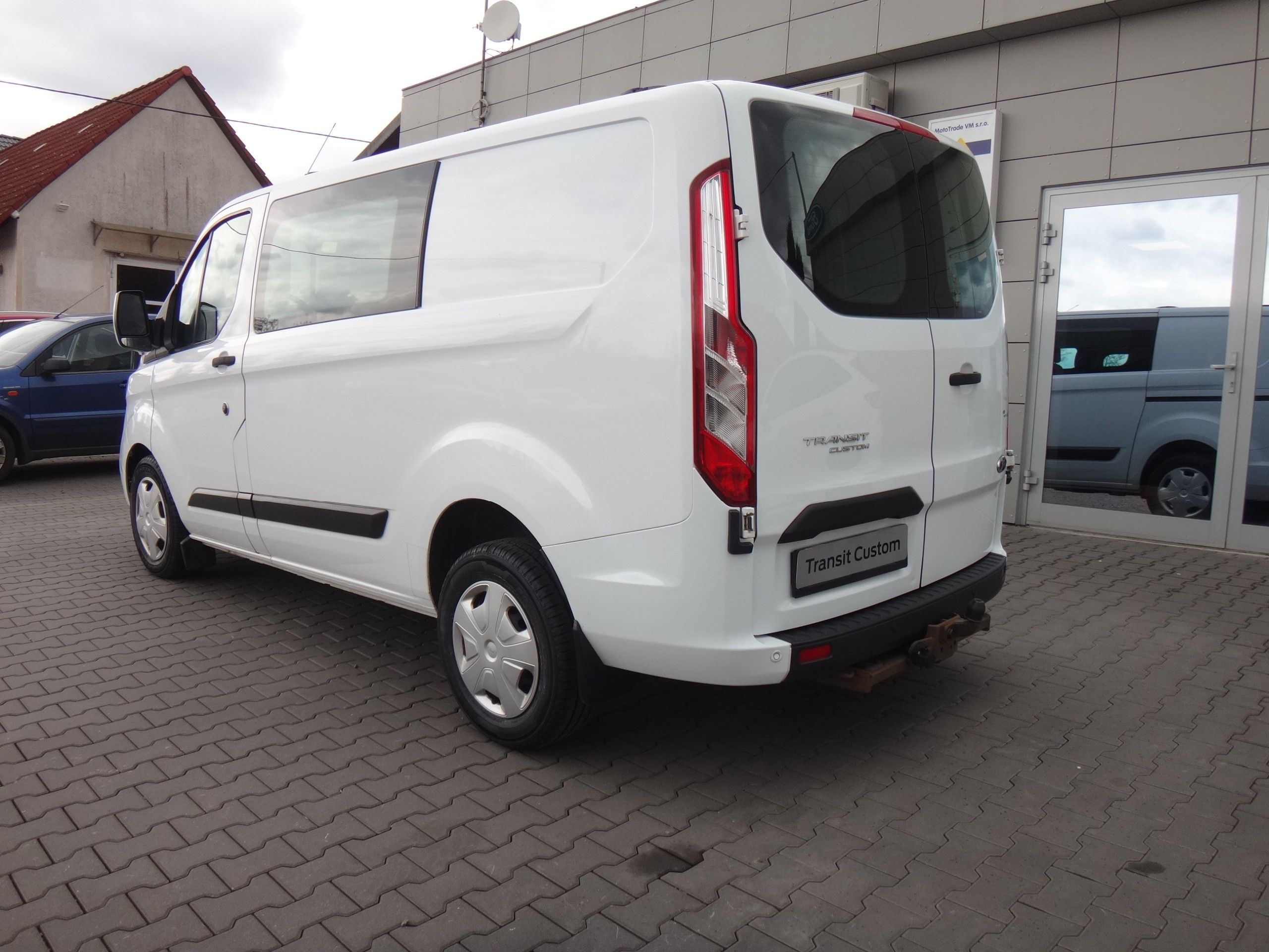 Ford Transit Custom, Trend 320 Kombi Van_L1H1_2.0Ec - fotka 3