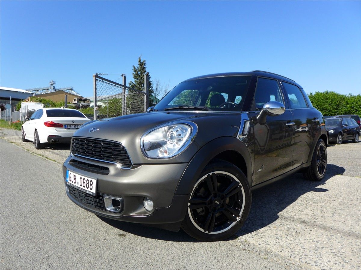 Mini Countryman, 2,0 SD  4X4, VÝHŘEV, NAVI