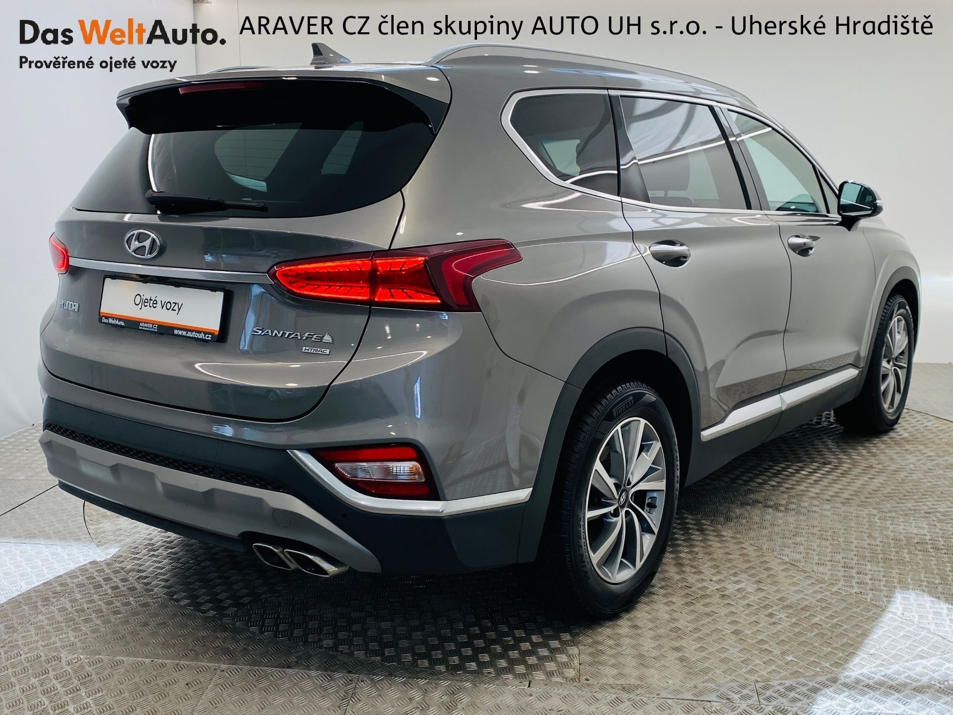Hyundai Santa Fe, 2,0 CRDI 136 kW 4x4 7míst - fotka 2