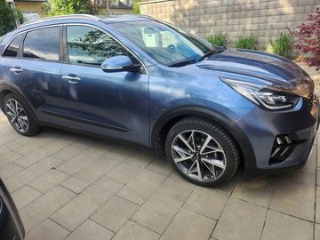 Prodám Kia Niro Hybrid - STYLE