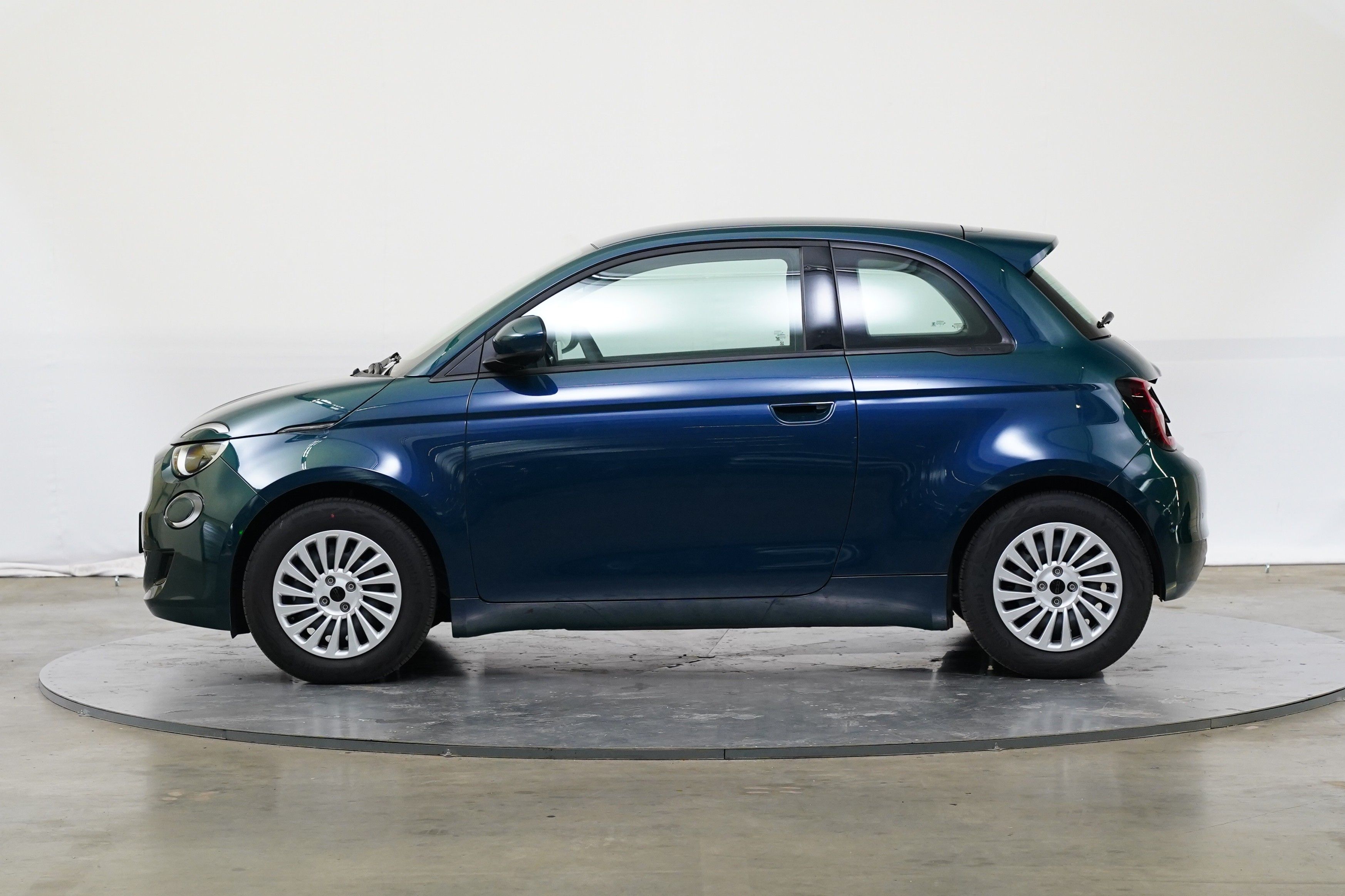 Fiat 500E, 42 kWh 87 kW - fotka 3