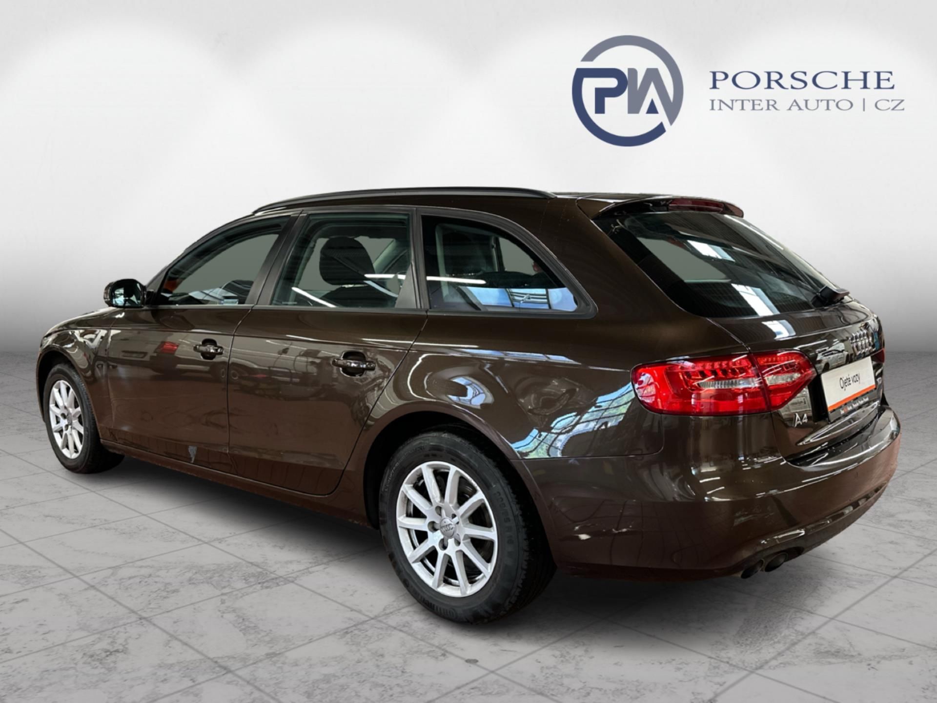 Audi A4 Avant, 2.0 TDI - fotka 4