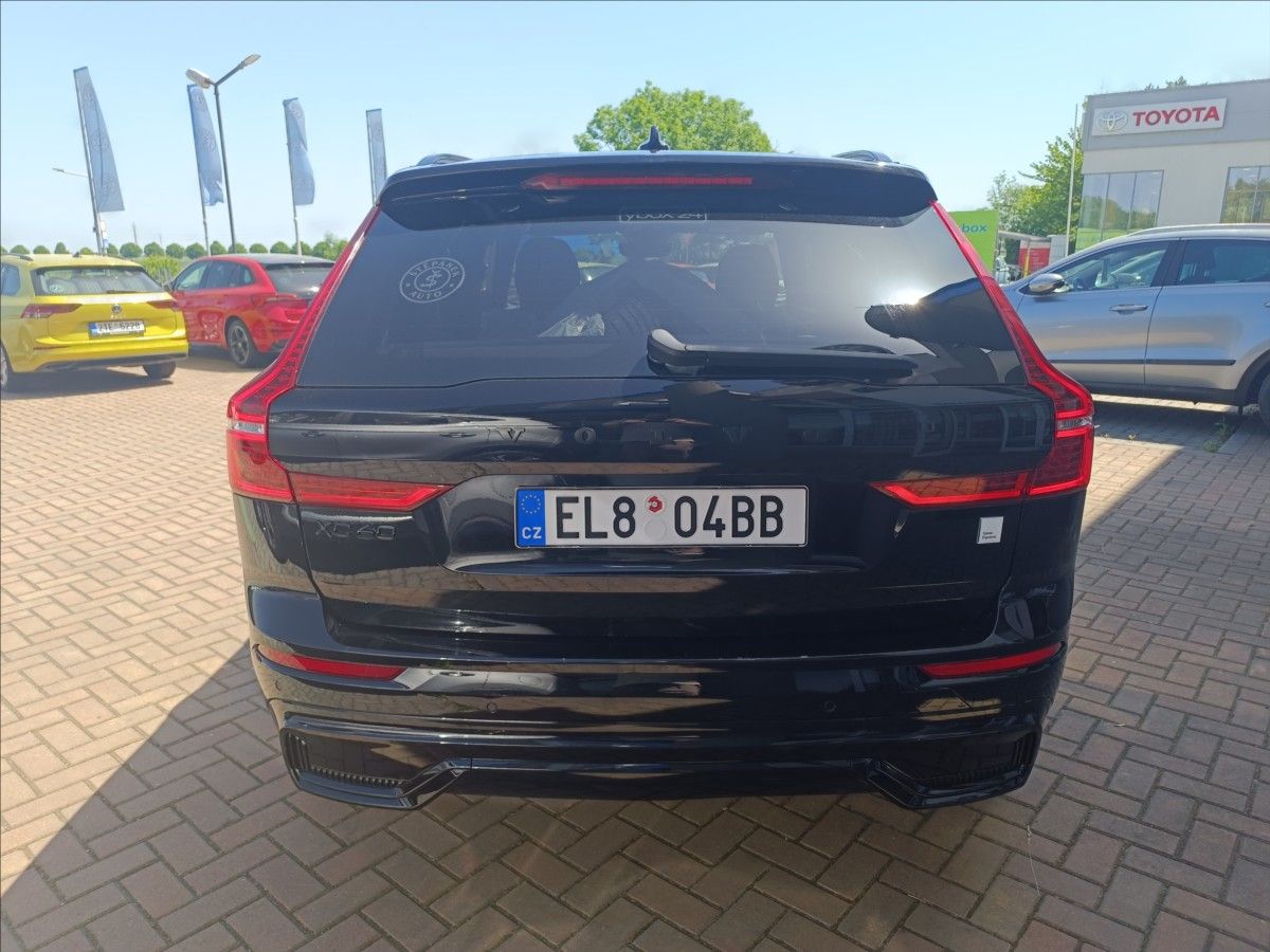 Volvo XC60, 2,0 Plugin Hybrid, T8, 4x4 Pol - fotka 6