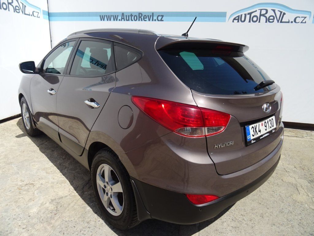 Hyundai ix35, 2.0CRDi,135kW,4X4,1majČR,navi - fotka 3