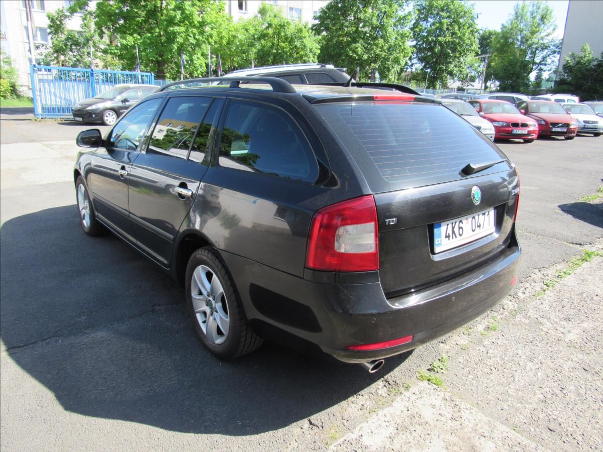 Škoda Octavia, 1,6 TDI 77kW Combi - fotka 4