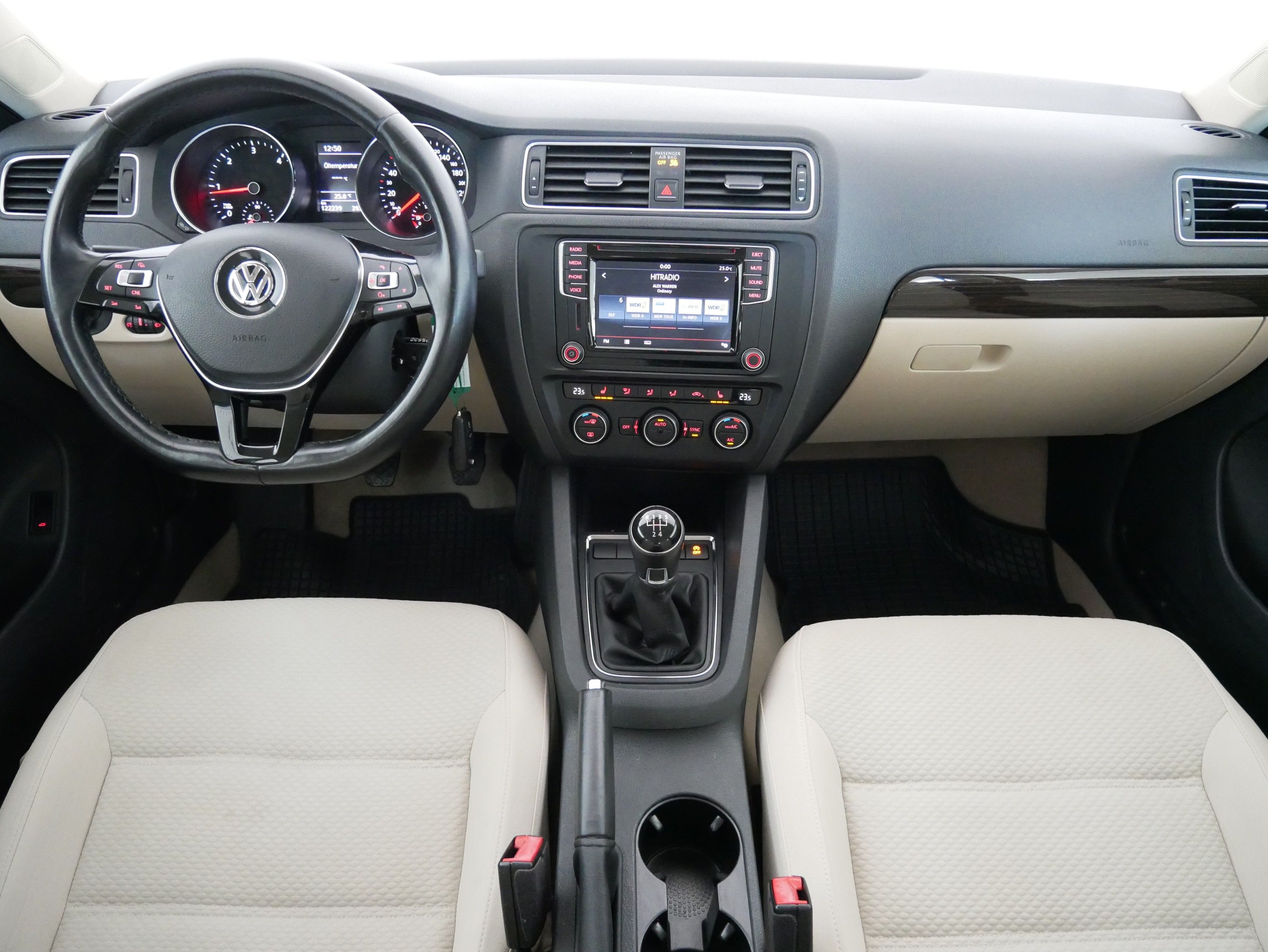 Volkswagen Jetta, 2.0 TDI 81 kW Comfortline - fotka 5