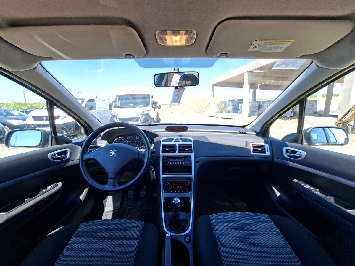 Peugeot 307, 1,4i 16V 90k M5 - fotka 2