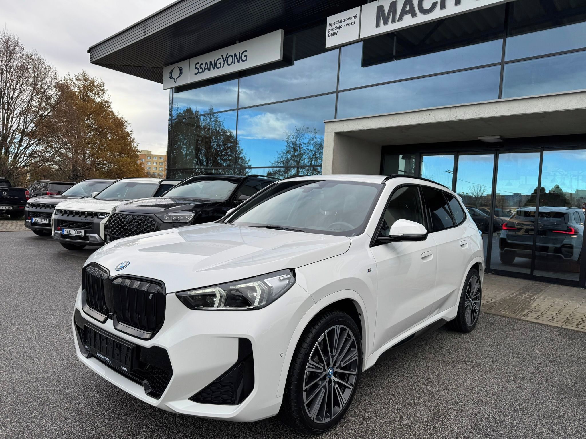 BMW iX1, iX1 xDrive 30 - fotka 5