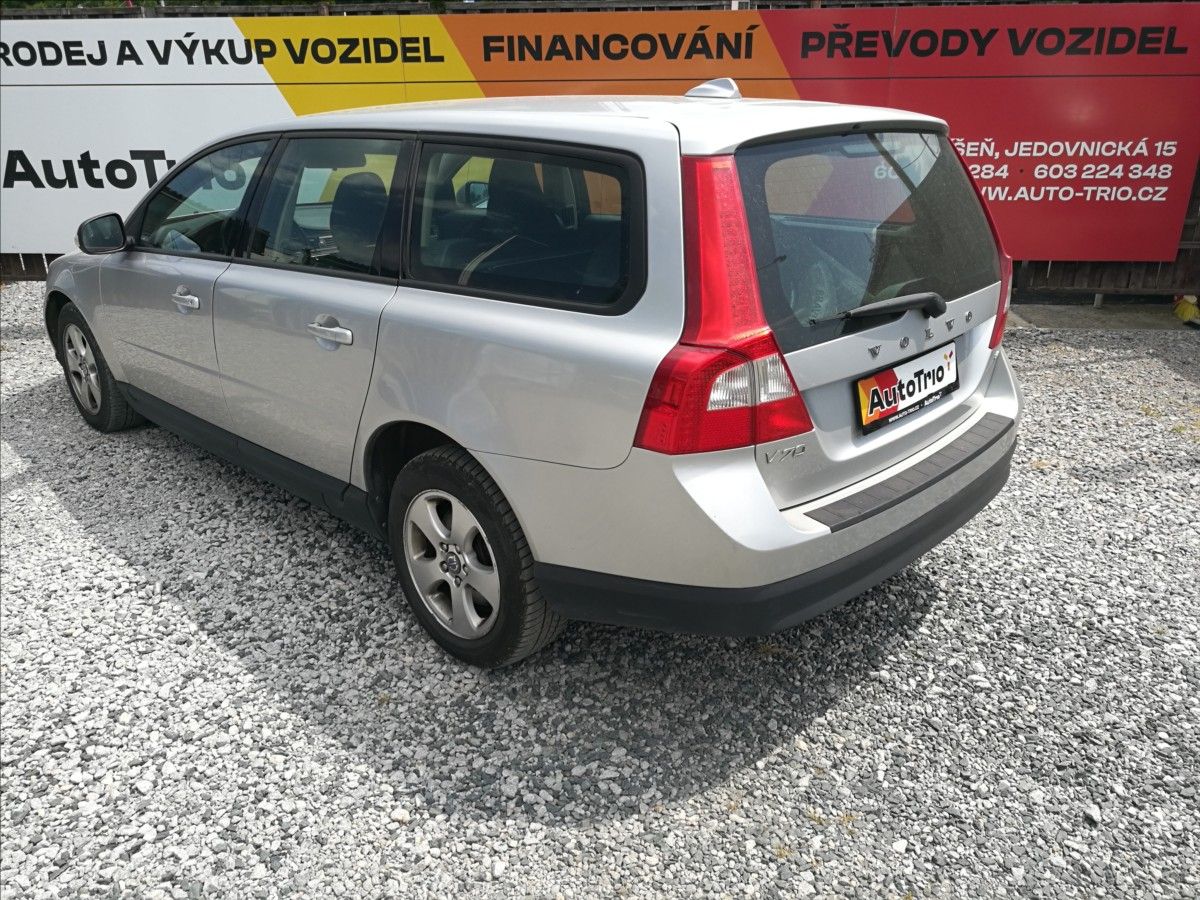 Volvo V70, 2,4 D - fotka 4
