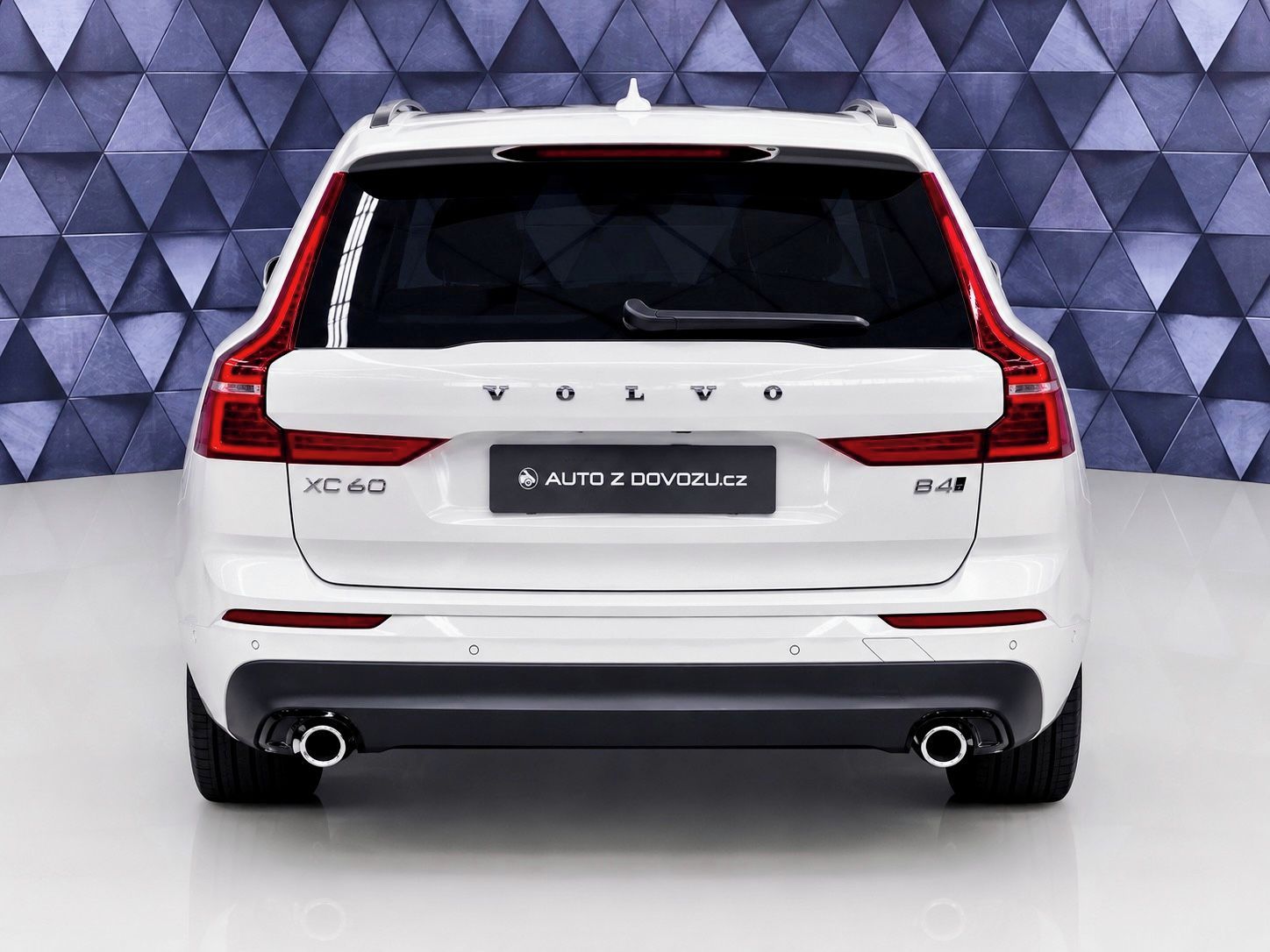 Volvo XC60, B4 AWD MOMENTUM, KAMERA, ACC, - fotka 6