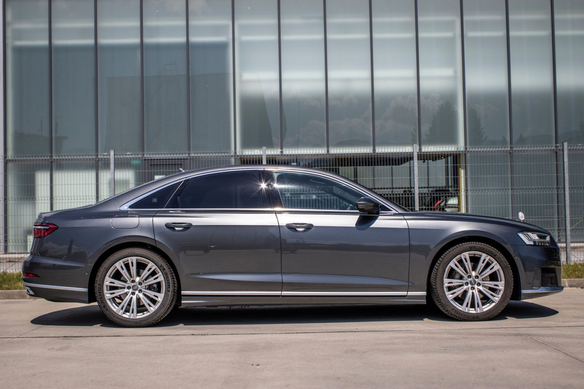Audi A8 - fotka 5