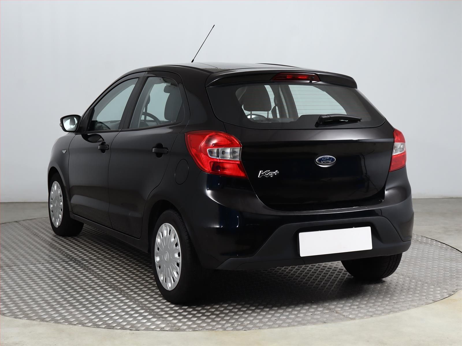 Ford KA+, 1.2 Ti-VCT, Serv.kniha, Klima - fotka 4