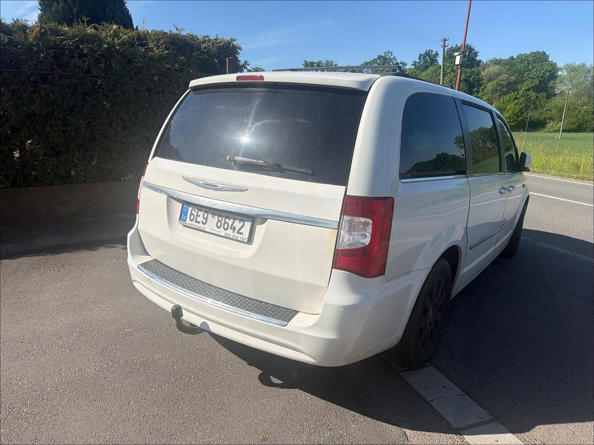 Chrysler Town & Country, 3,6 RT DVD LPG Kůže 2011 - fotka 4