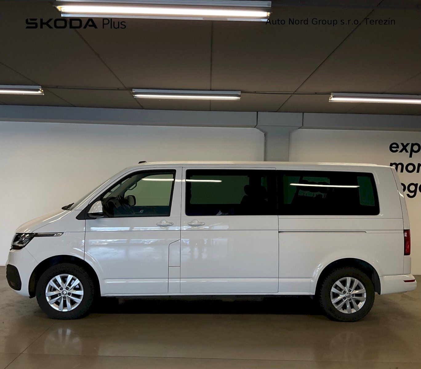 Volkswagen Caravelle, CARAVELLE 6.1 CL TDI DR DSG - fotka 3
