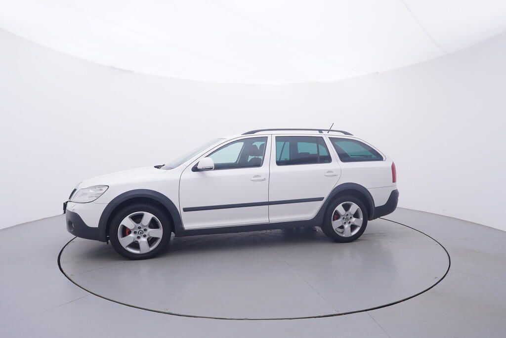 Škoda Octavia, Scout 2.0 TDI 103 kW - fotka 2