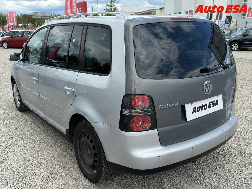 Volkswagen Touran, 2.0 TDi - fotka 6