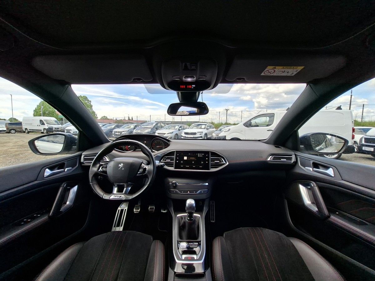 Peugeot 308, SW GT 1,6 THP 205k M6 - fotka 2