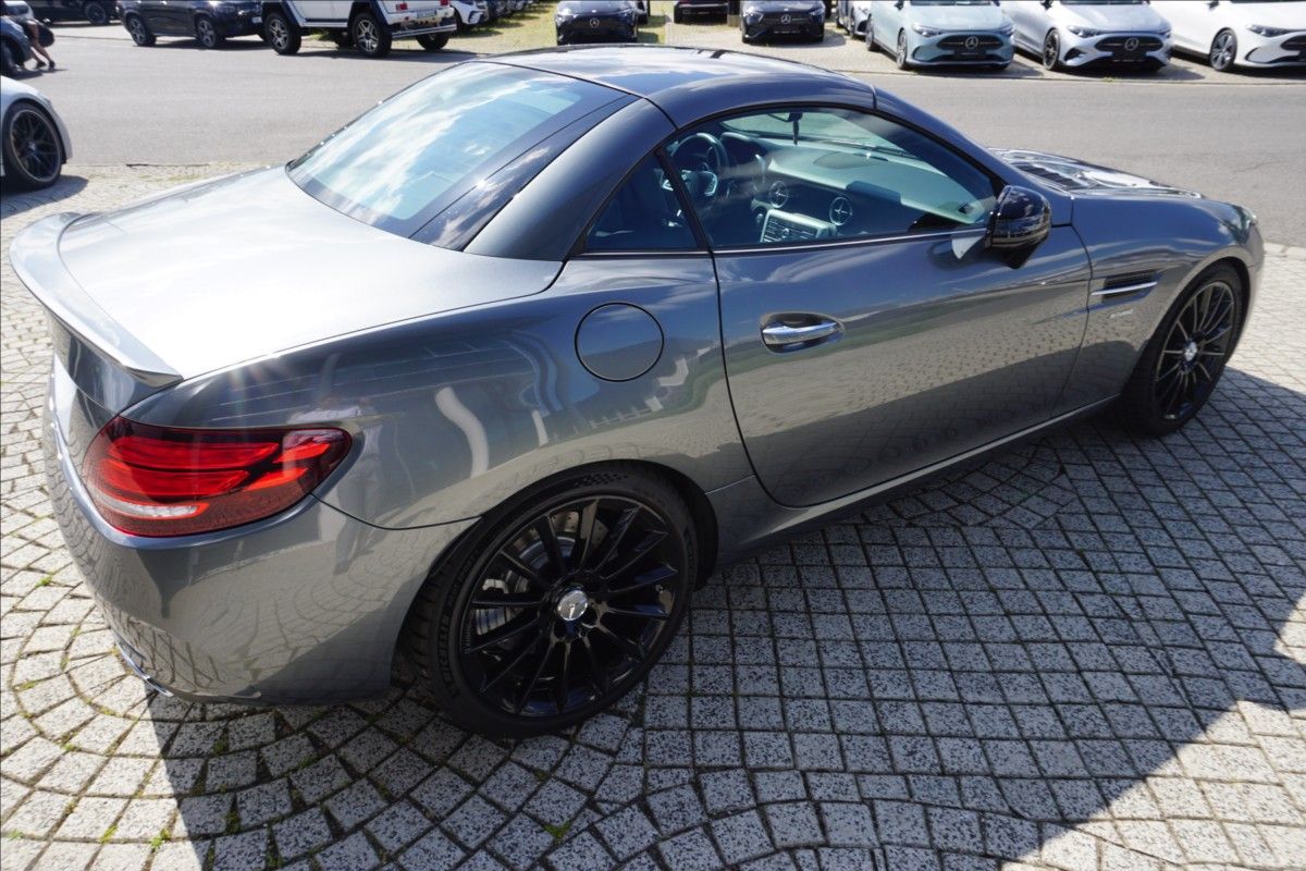 Mercedes-Benz SLC, 3,0 AMG 43 - fotka 6