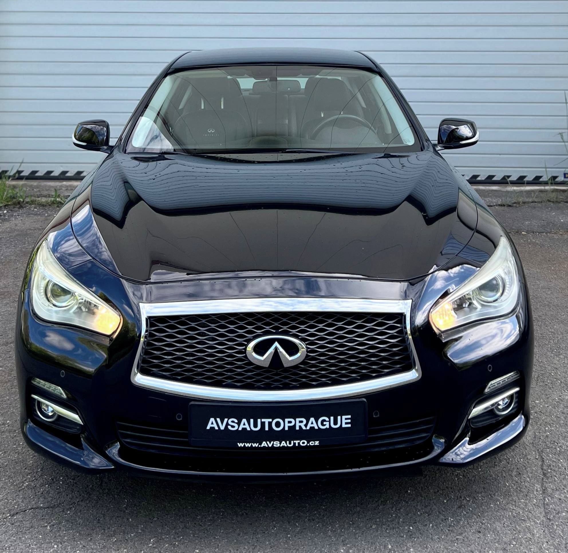 Infiniti Q50, REPREZENTATIVNÍ SEDAN VÝBAVA - fotka 2
