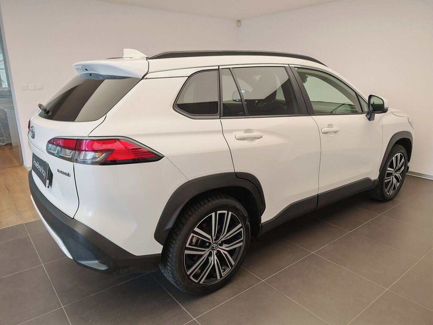 Toyota Corolla Cross, 1.8 Hybrid Style - fotka 4