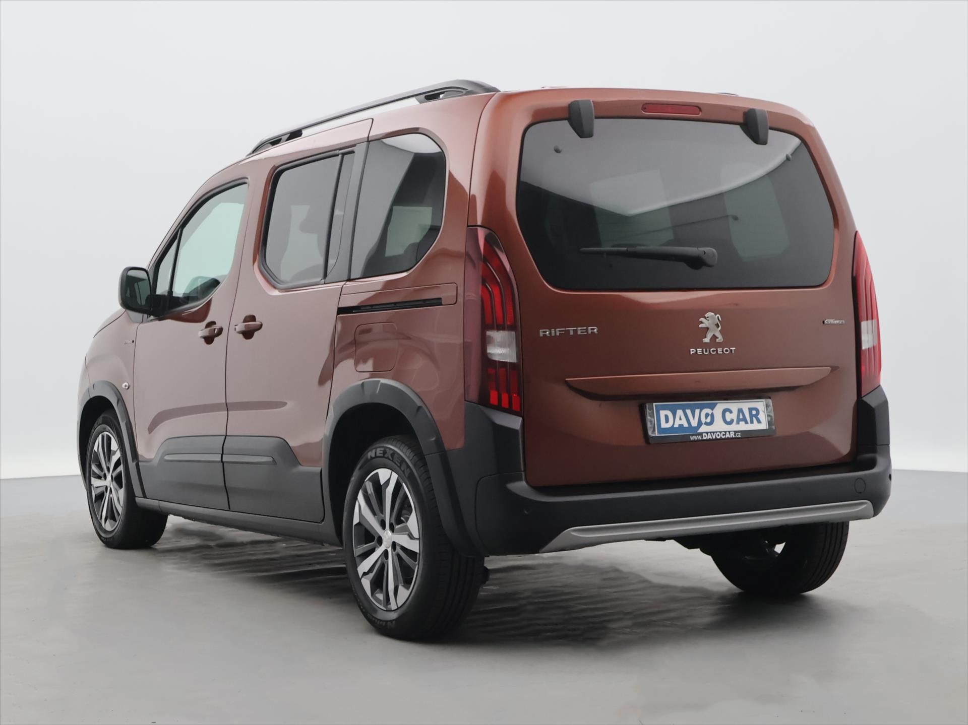 Peugeot Rifter, 1,5 BlueHDI GT 96 kW CZ - fotka 5