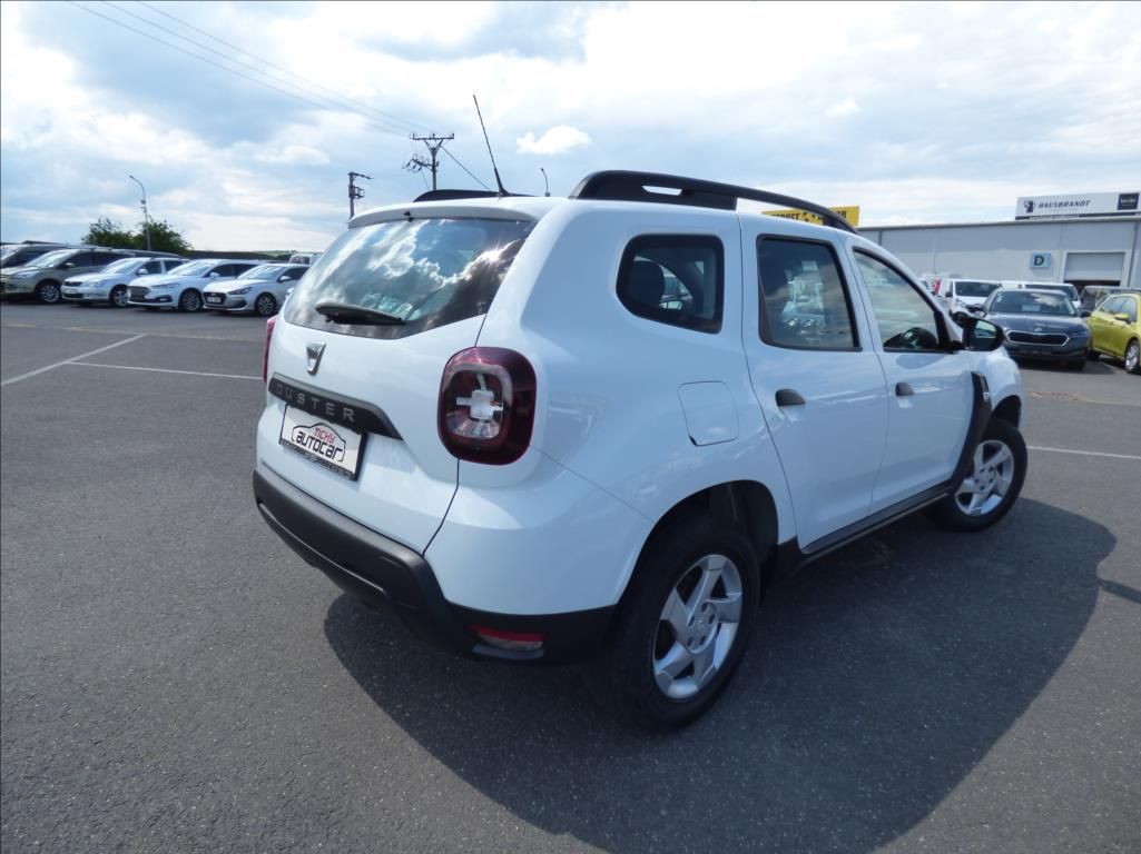 Dacia Duster, 1,6 SCe Klima, 1. maj., servis - fotka 4