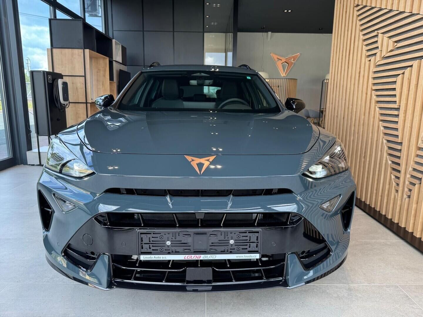 Cupra Formentor, 1,5 eTSI 110 kW - fotka 2