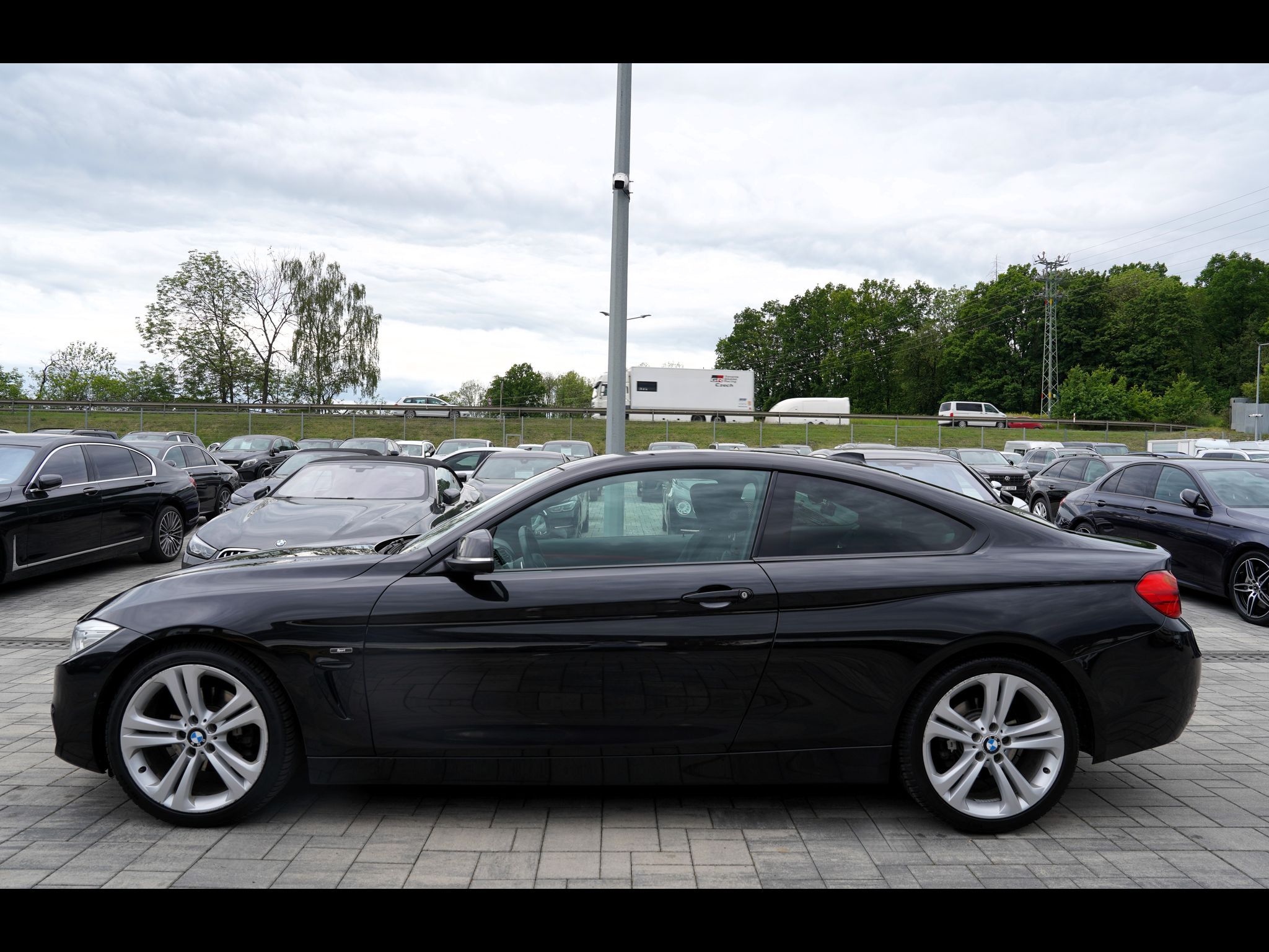 BMW Řada 4, 420d Coupé Sport Line/185PS/ČR - fotka 3