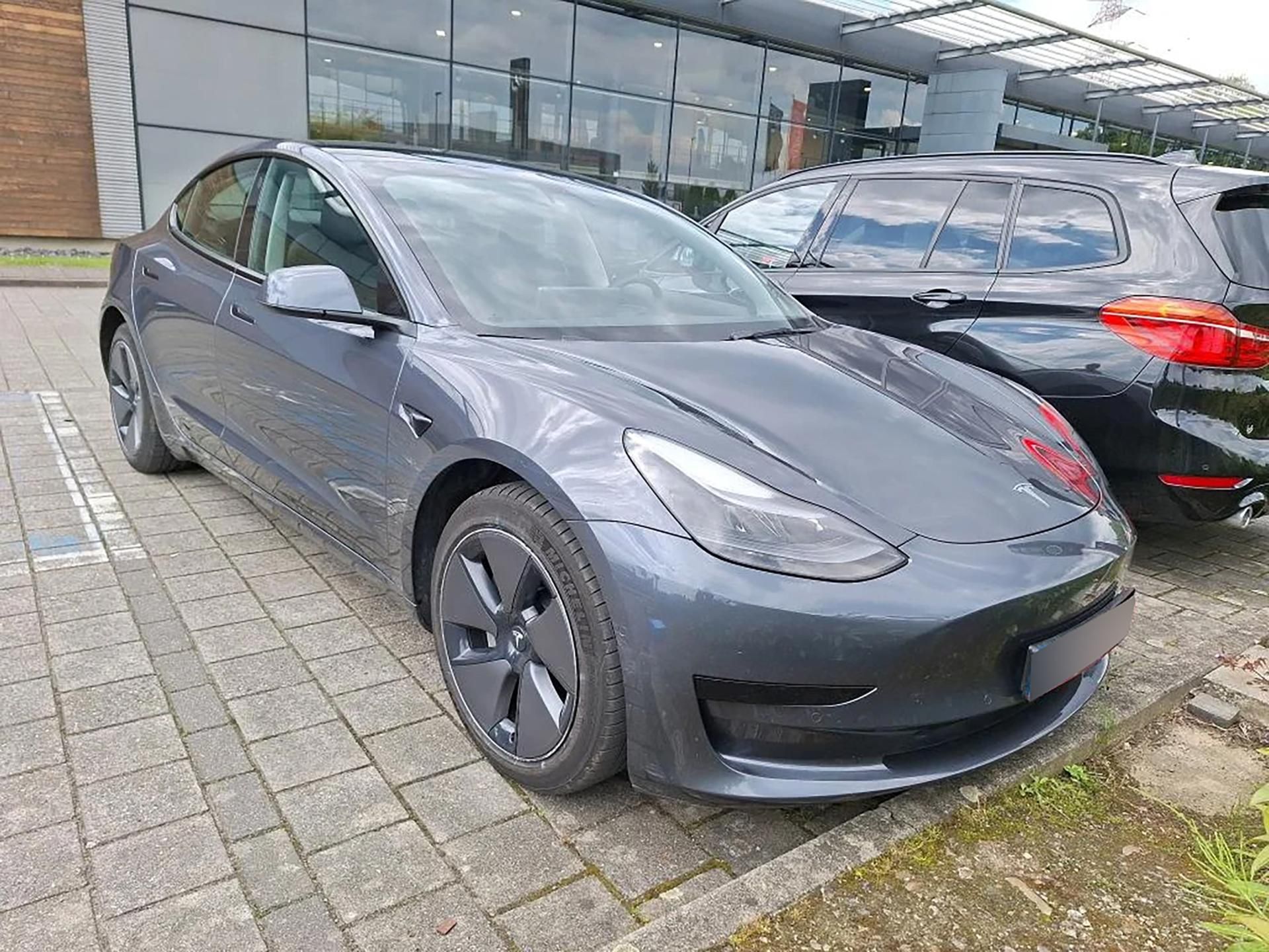 Tesla Model 3, RWD Refresh LFP