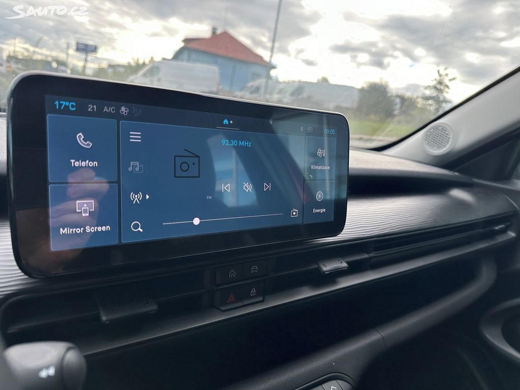 Jeep Avenger, Longitude Electric 54kWh - fotka 4