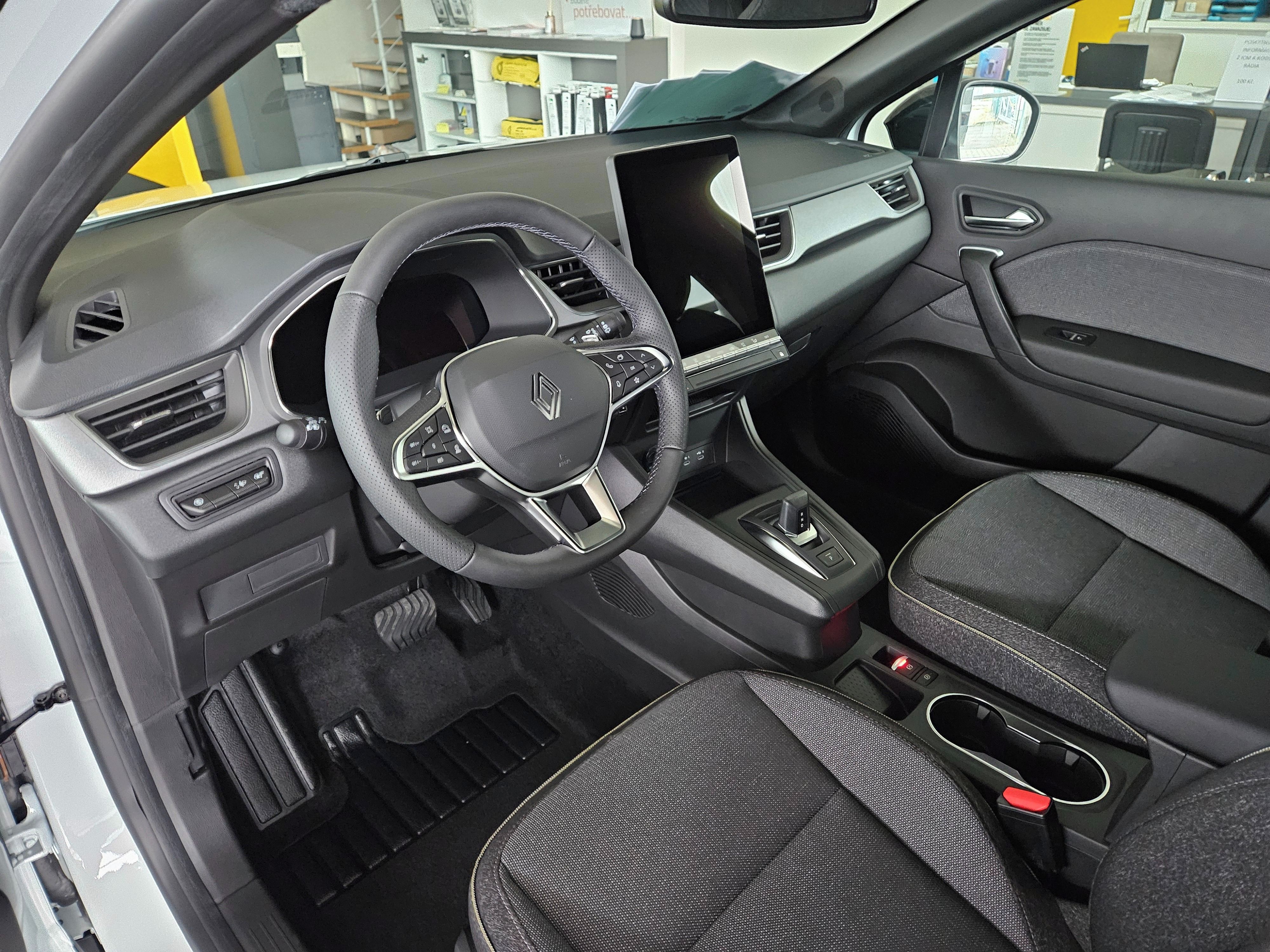 Renault Captur, Techno Mild Hybrid 140 EDC - fotka 5