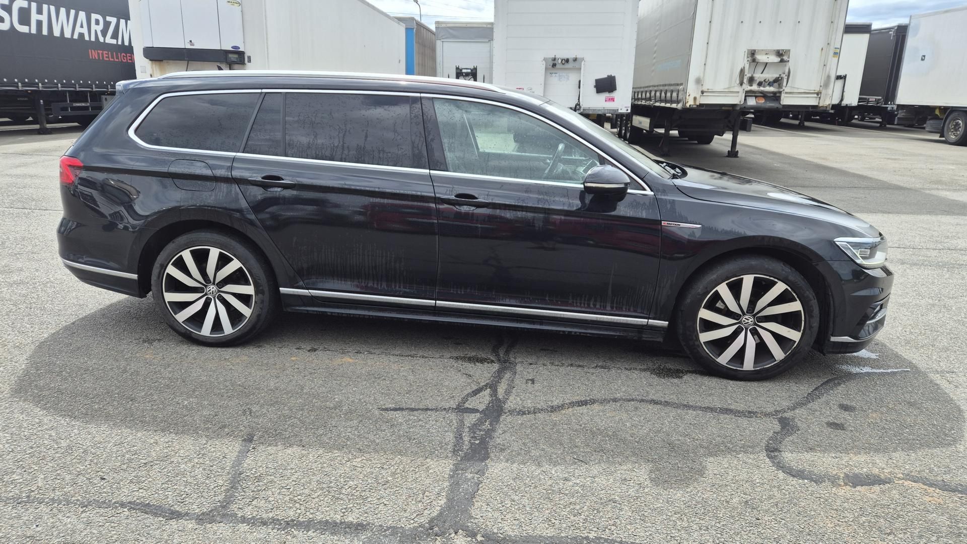 Volkswagen Passat, 2,0 TDi 140 kW - fotka 5