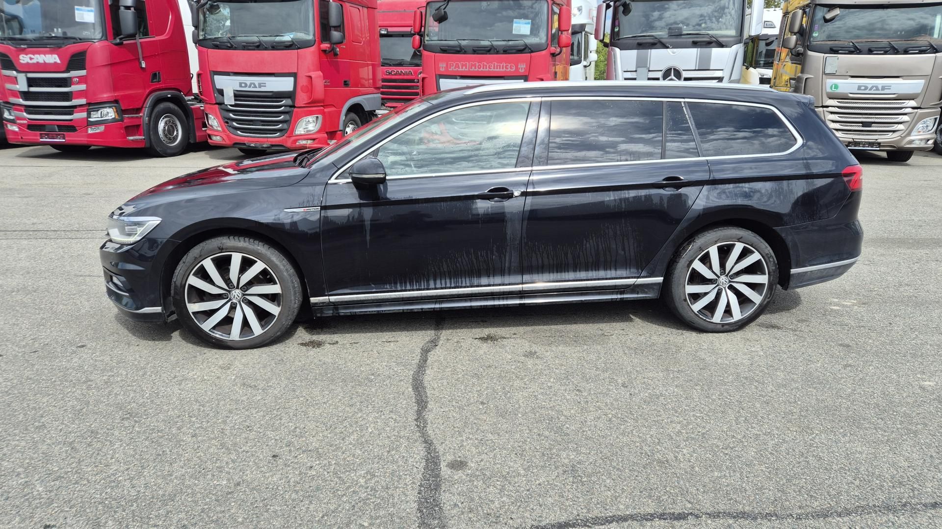 Volkswagen Passat, 2,0 TDi 140 kW - fotka 4