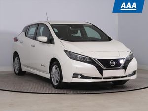 Nissan LEAF, 40 kWh, SoH 87%, Automat