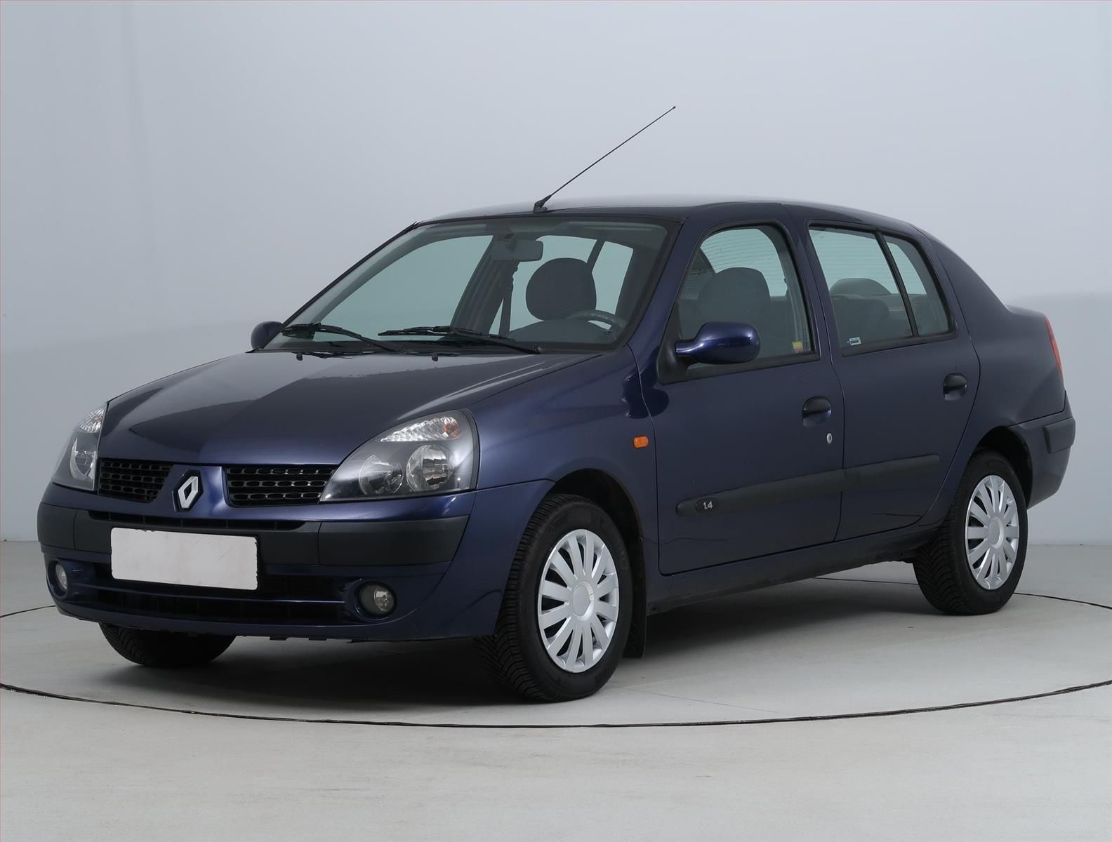 Renault Thalia, 1.4, zamluveno - fotka 2
