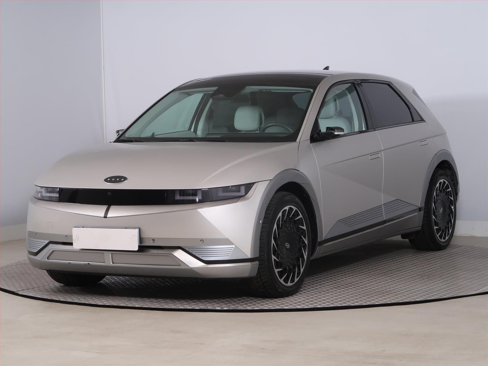 Hyundai Ioniq 5, Power 4x4, SoH 98%, Style - fotka 2