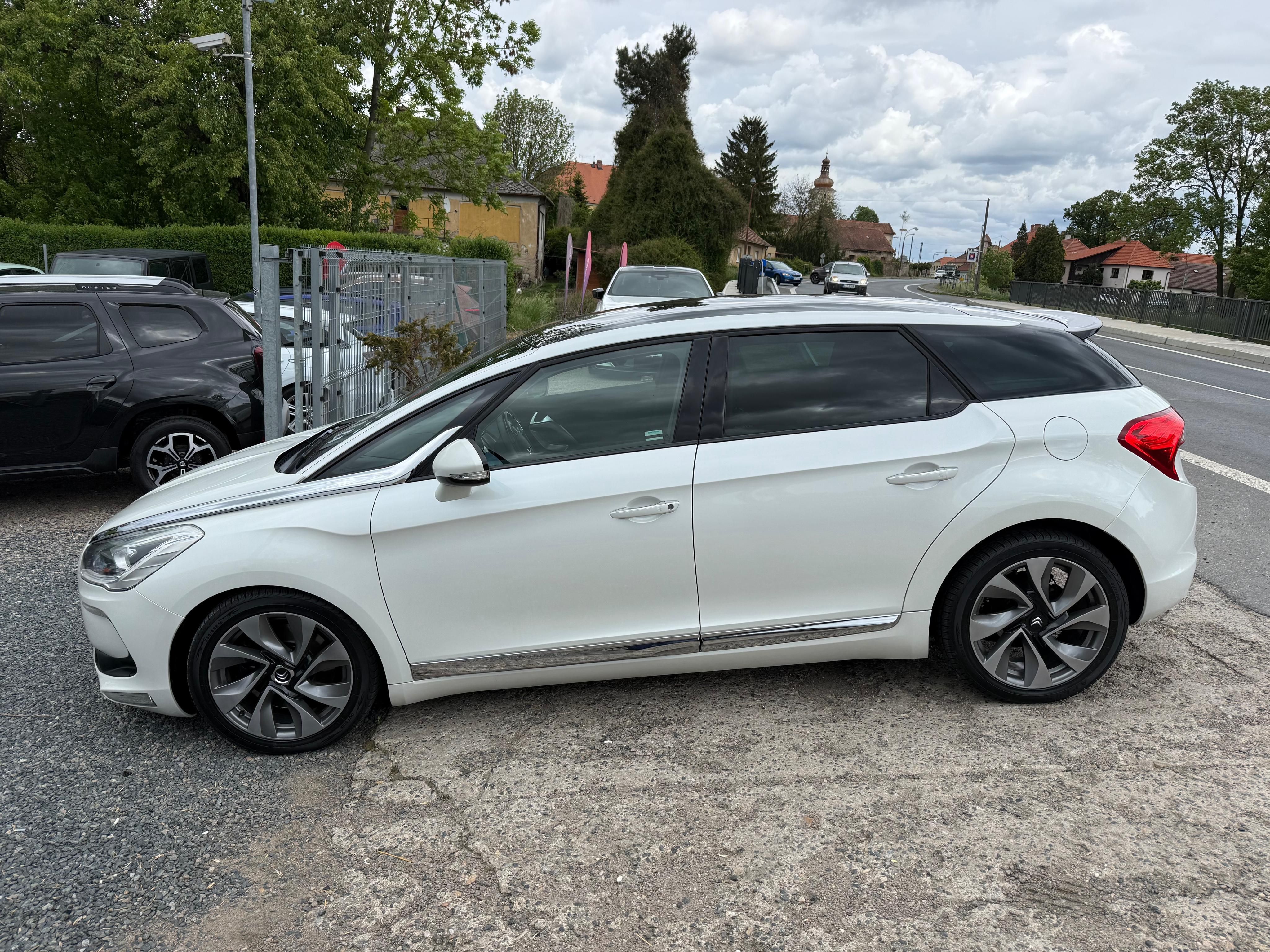 Citroën DS5, 2.0Hdi 120kW AT6 Panorama - fotka 2