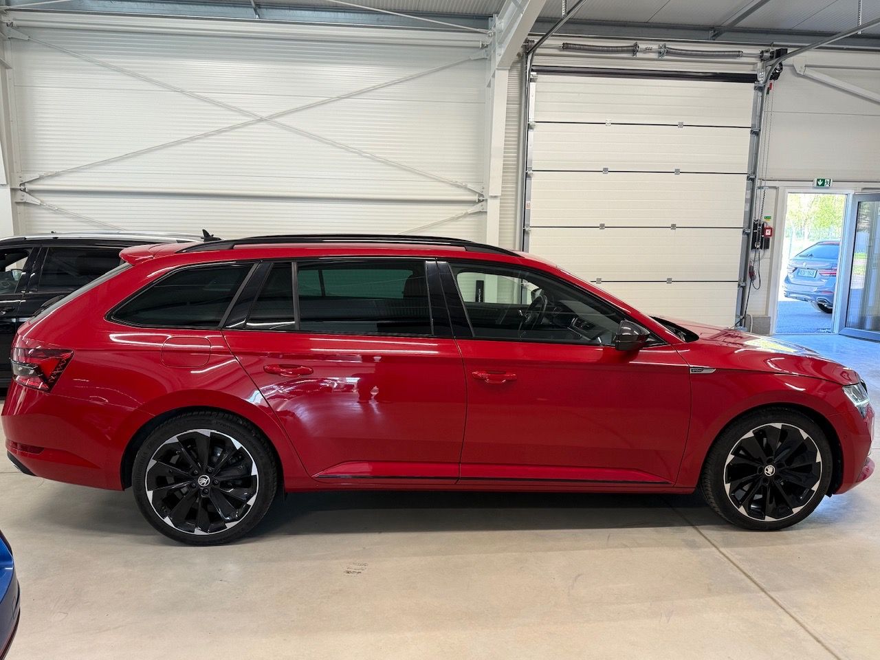 Škoda Superb, 3 facelift 140kw DSG SPORTLINE - fotka 6