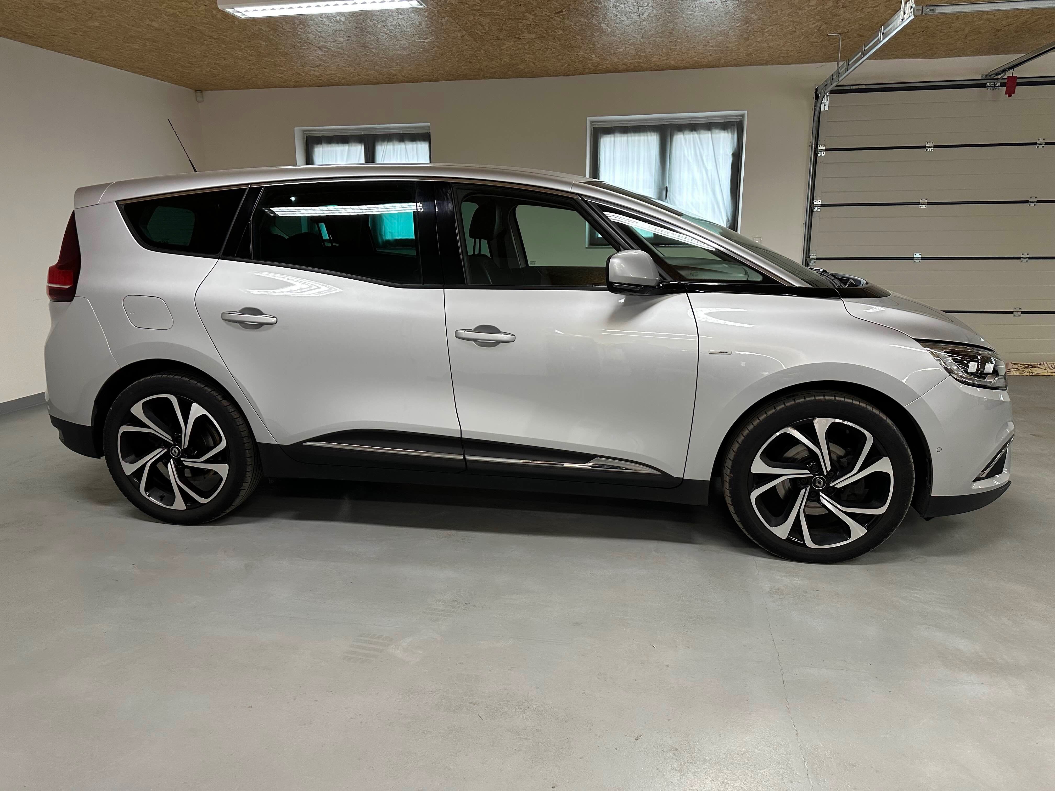 Renault Grand Scénic - fotka 4