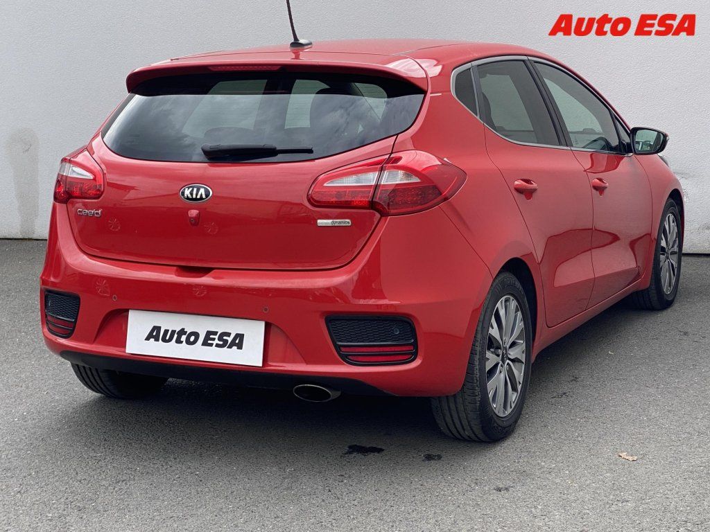 Kia Cee´d, 1.6i - fotka 4